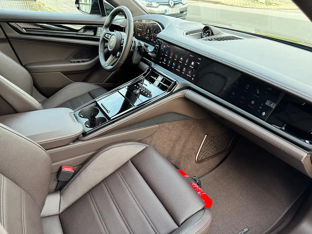 Porsche Panamera - Thumbnail 10