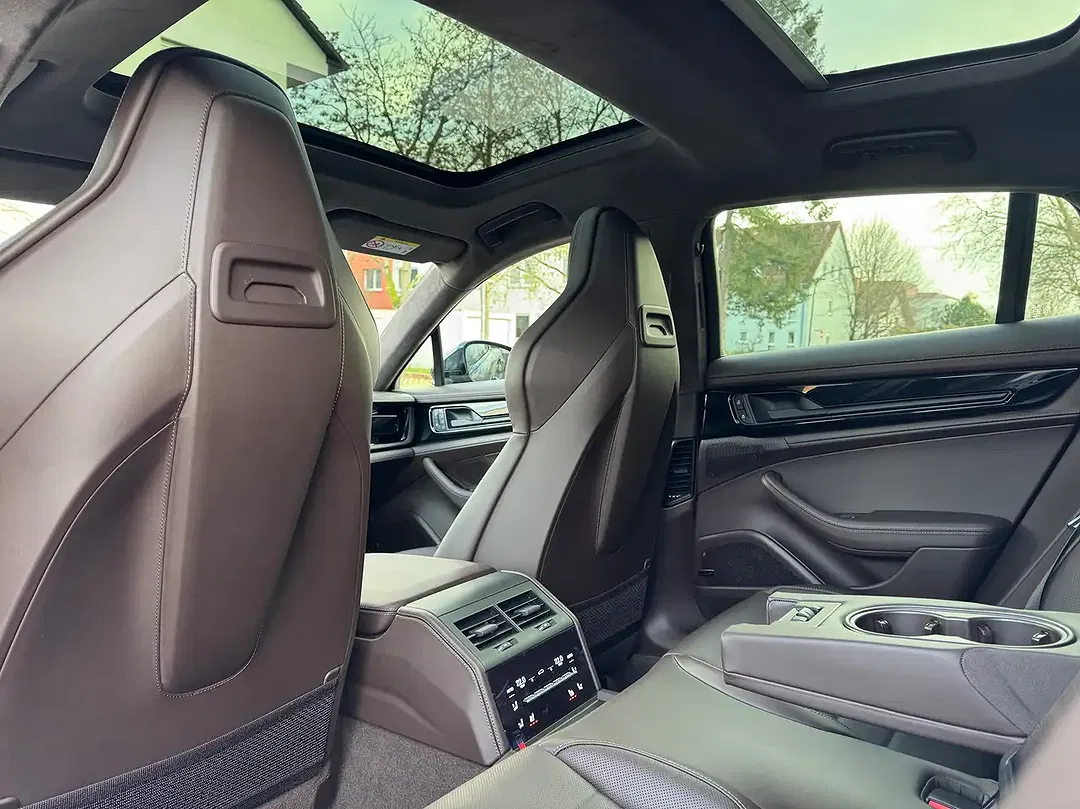 Porsche Panamera - Thumbnail 8