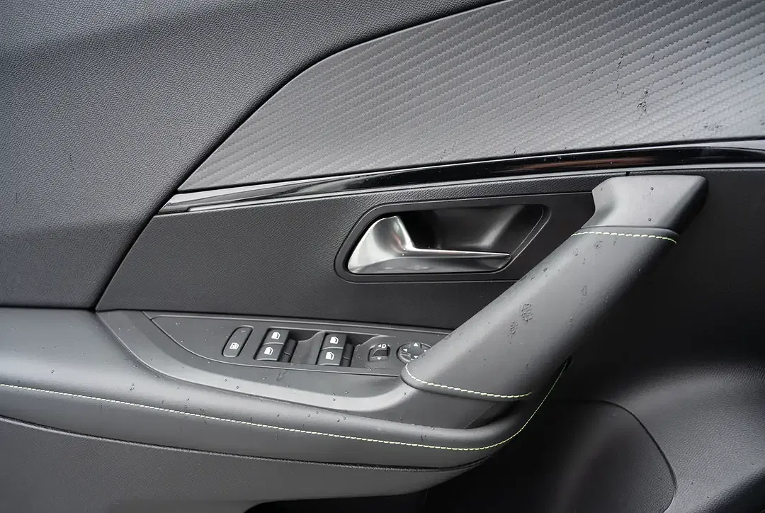 Peugeot 2008 - Thumbnail 12