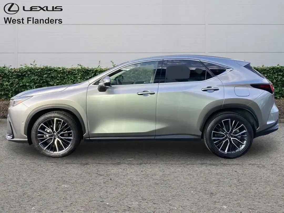 Lexus NX 450h+ - Thumbnail 5