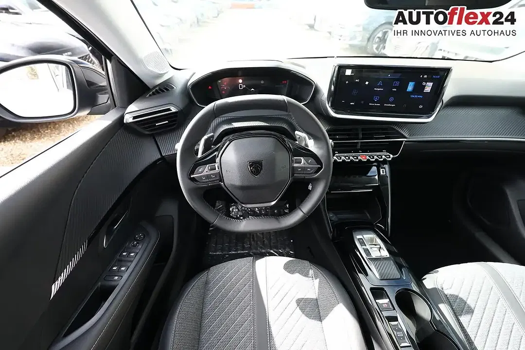 Peugeot 208 - Thumbnail 6