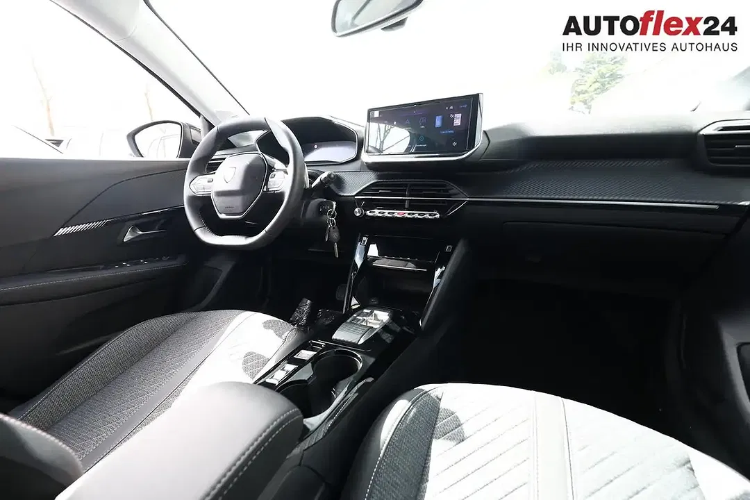 Peugeot 208 - Thumbnail 8