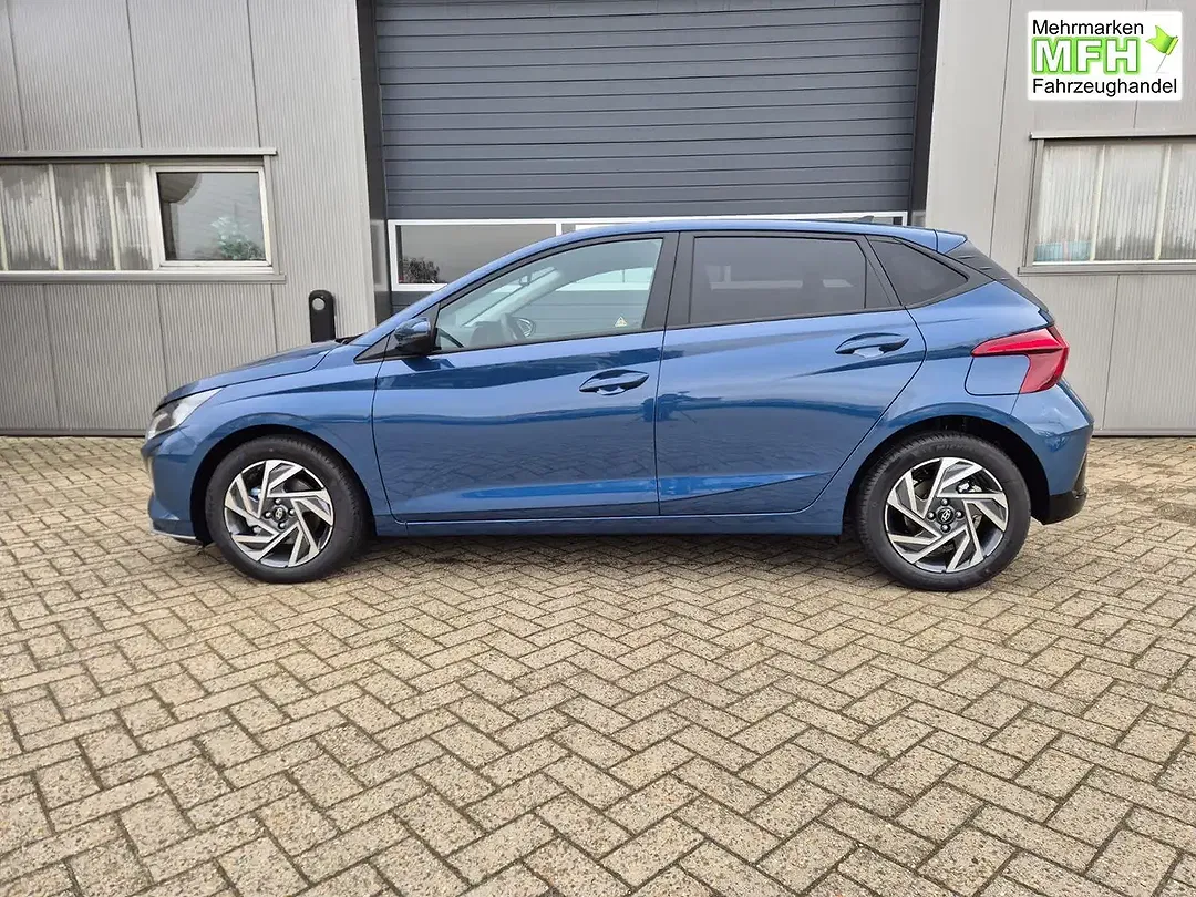 Hyundai i20 - Thumbnail 2