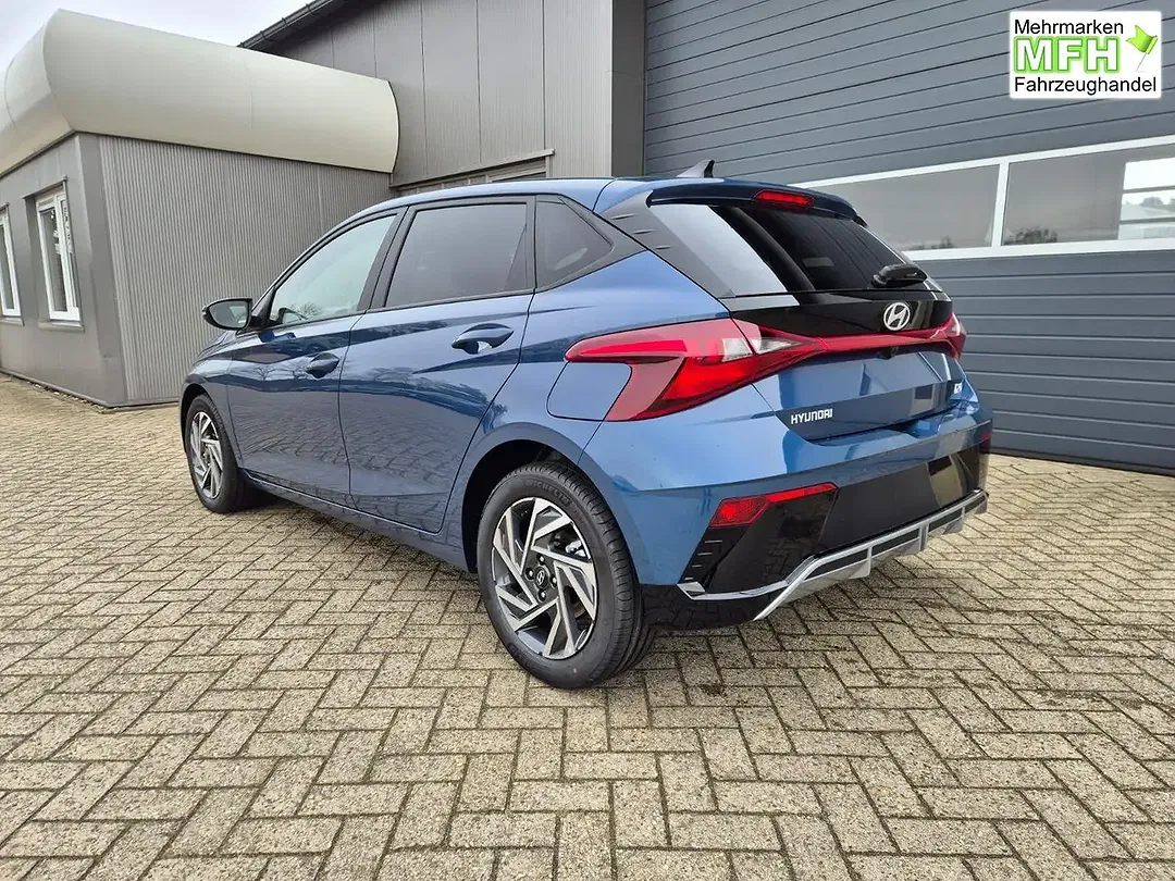 Hyundai i20 - Thumbnail 3