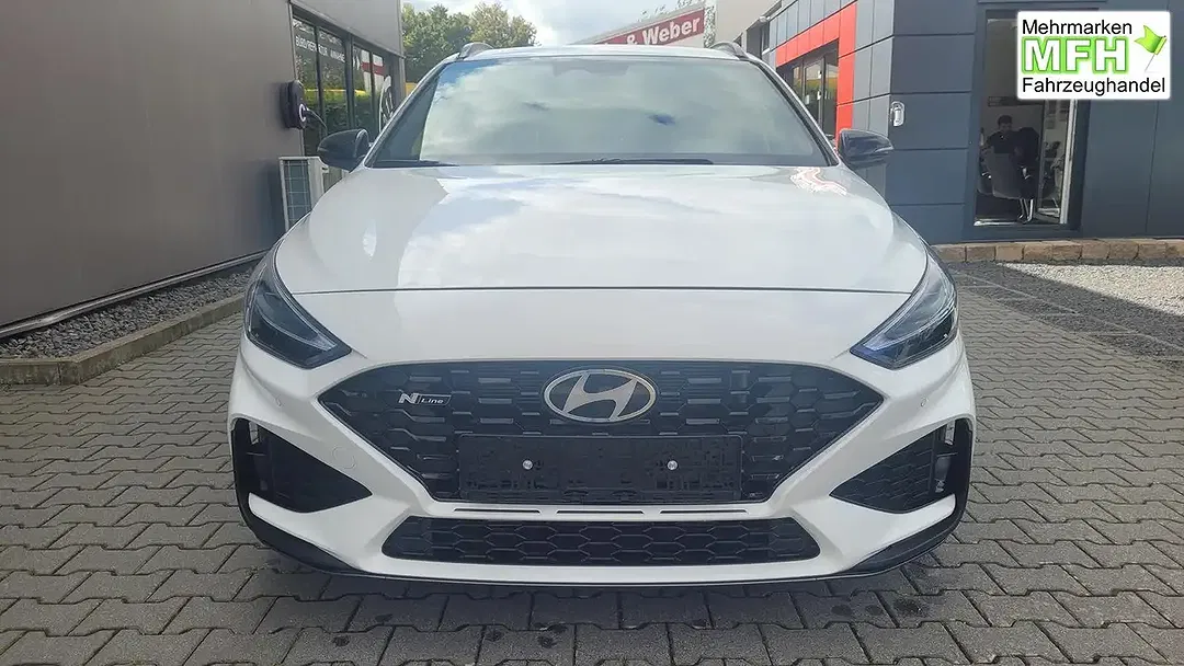 Hyundai i30 - Thumbnail 2