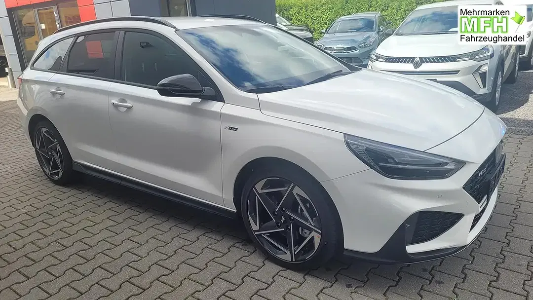 Hyundai i30 - Thumbnail 3