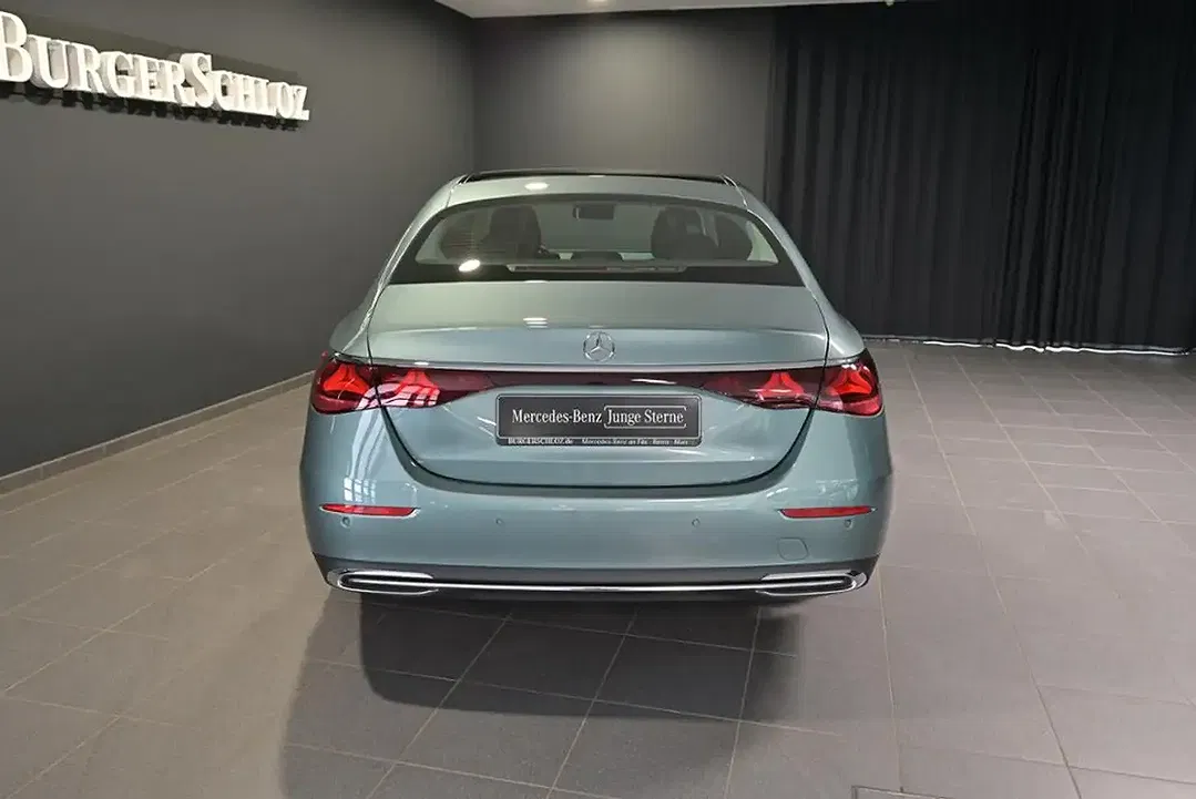 Mercedes-Benz E 200 - Thumbnail 12