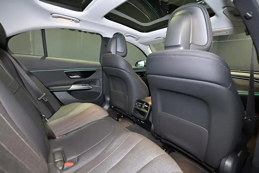 Mercedes-Benz E 200 - Thumbnail 20