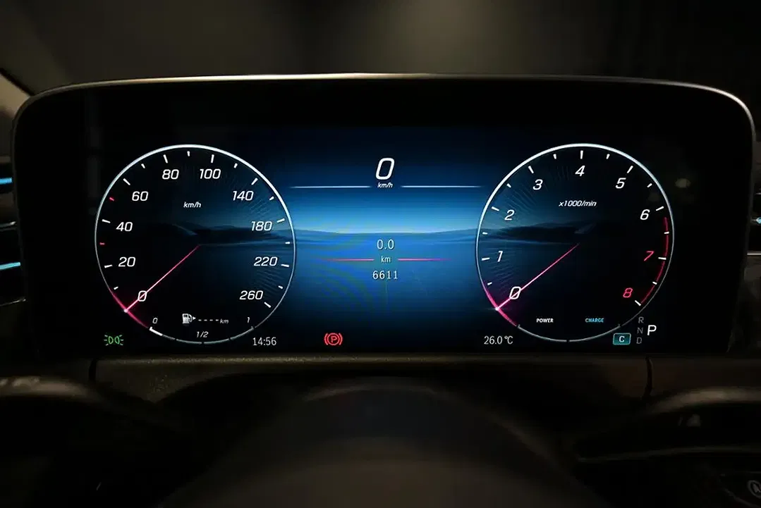 Mercedes-Benz E 200 - Thumbnail 9