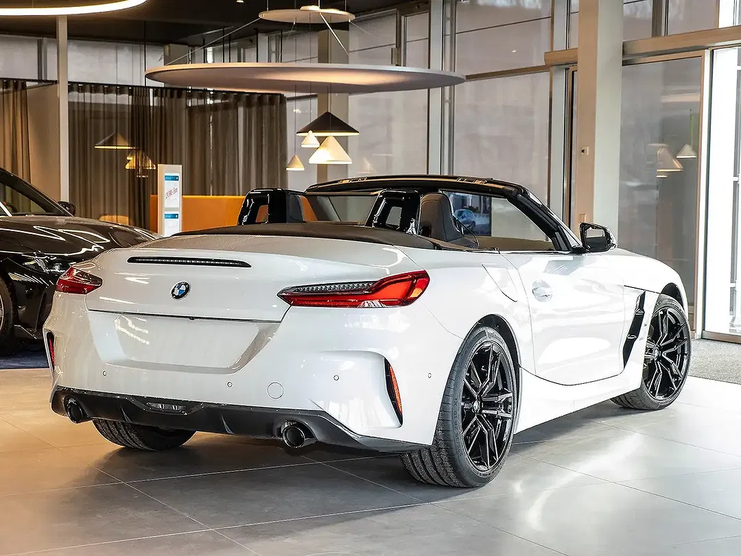 BMW Z4 - Thumbnail 2