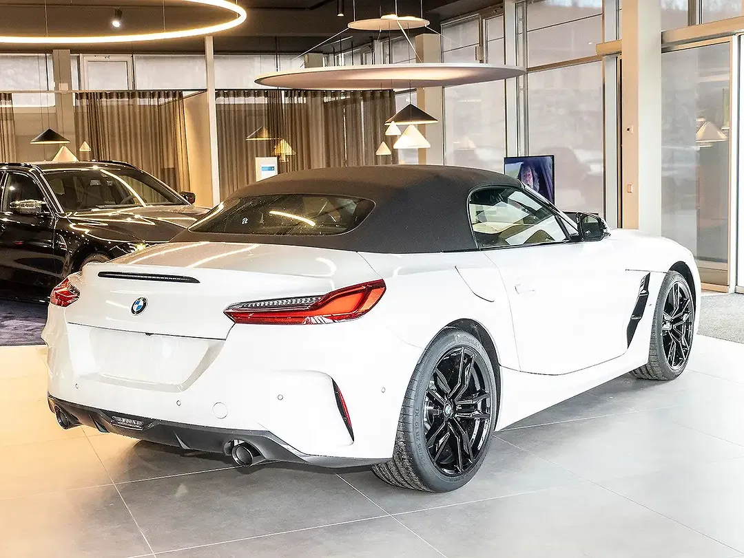 BMW Z4 - Thumbnail 3
