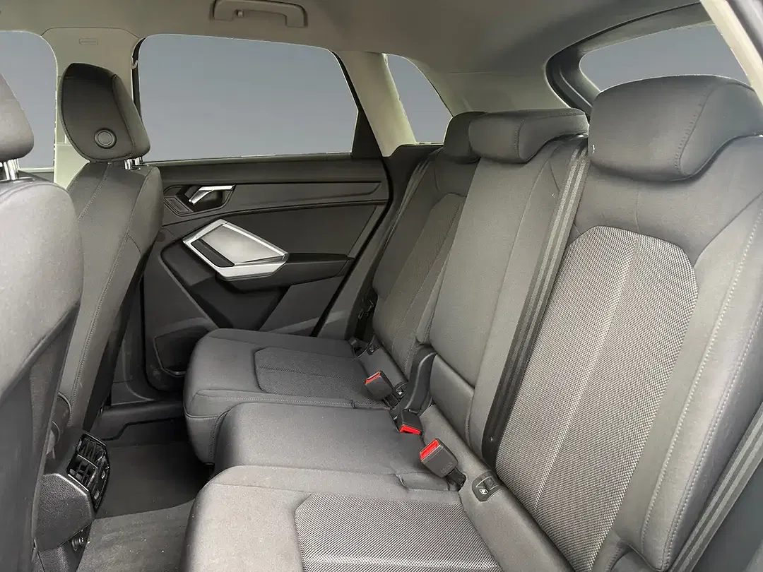 Audi Q3 - Thumbnail 9