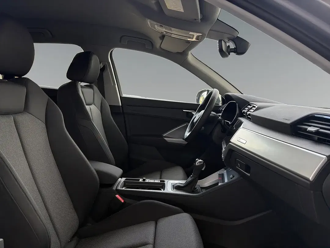 Audi Q3 - Thumbnail 11