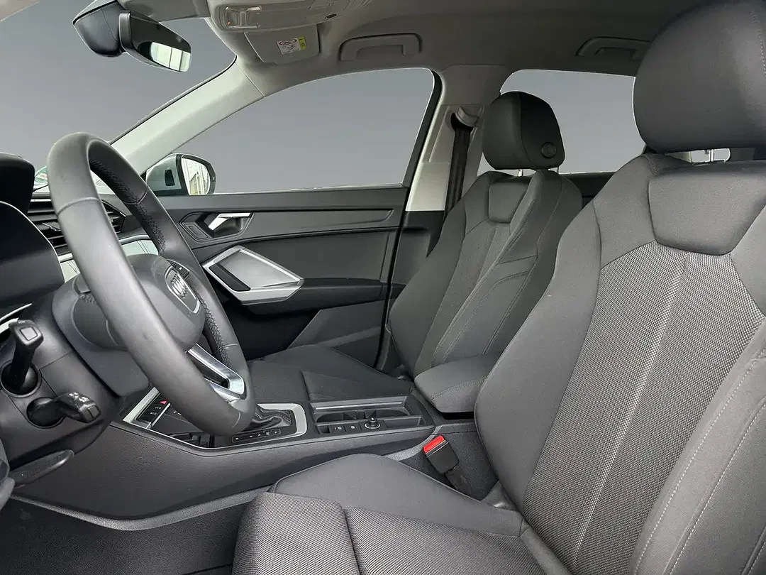 Audi Q3 - Thumbnail 6
