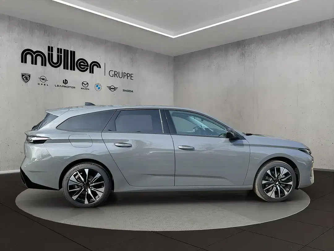 Peugeot 308 - Thumbnail 5