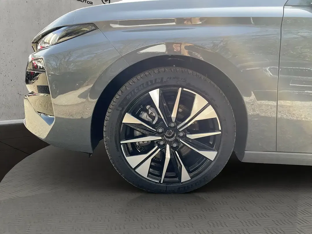Peugeot 308 - Thumbnail 7