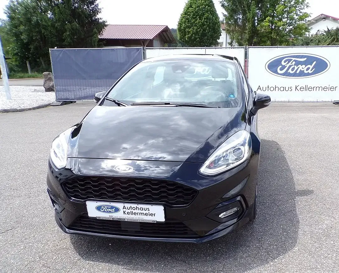 Ford Fiesta - Thumbnail 3