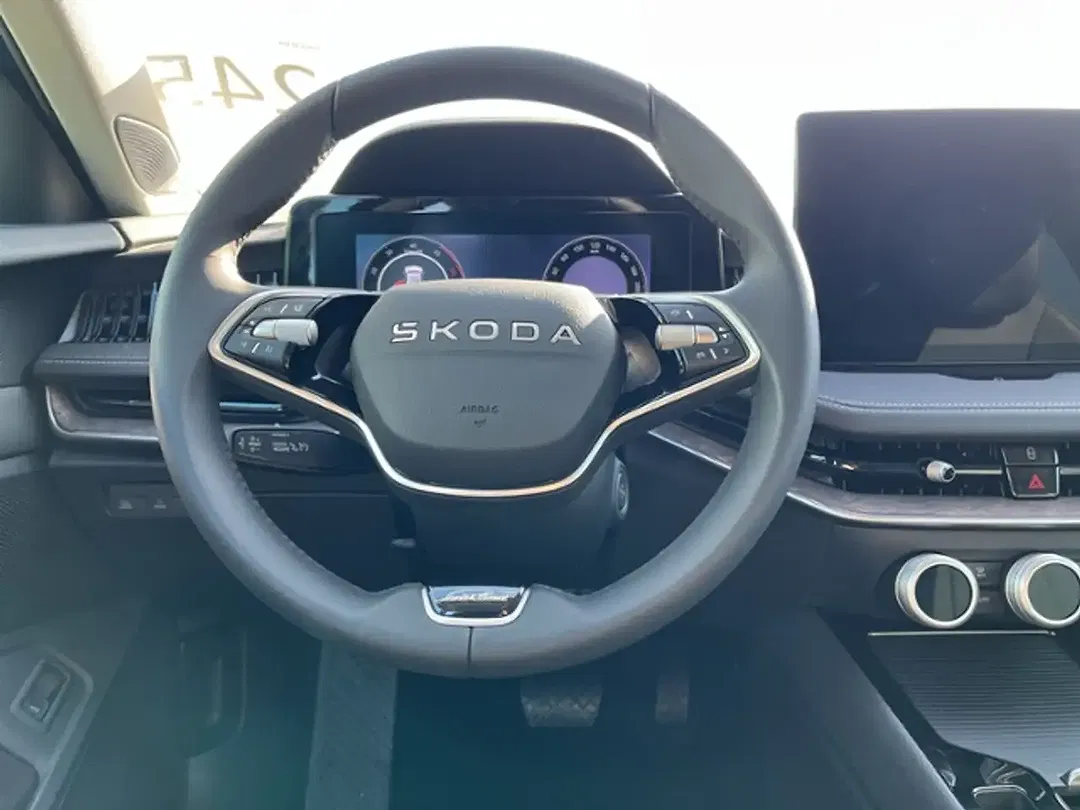 Skoda Superb - Thumbnail 11