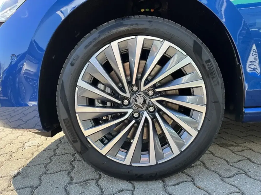 Skoda Superb - Thumbnail 7
