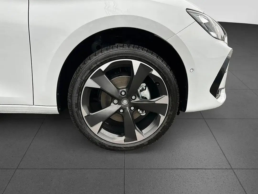 CUPRA Leon - Thumbnail 5