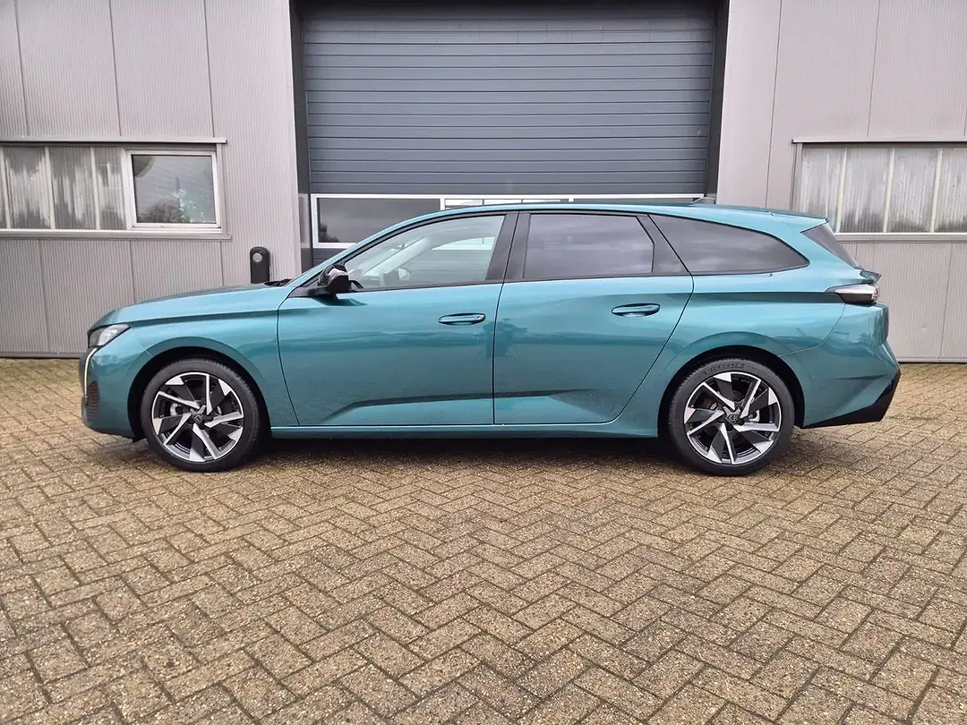 Peugeot 308 - Thumbnail 2