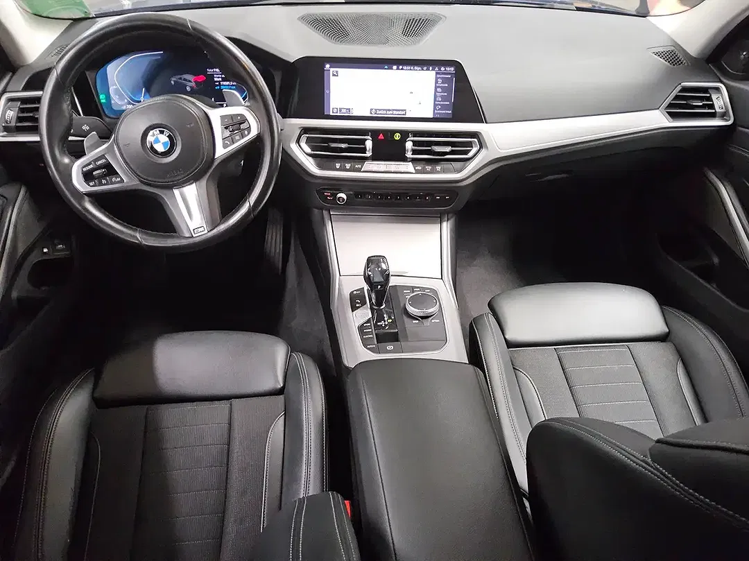BMW 330 - Thumbnail 4