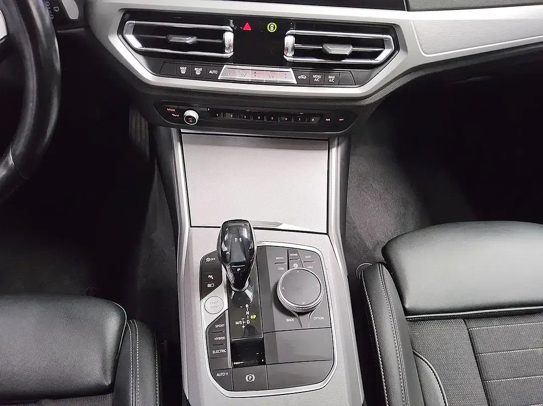 BMW 330 - Thumbnail 5