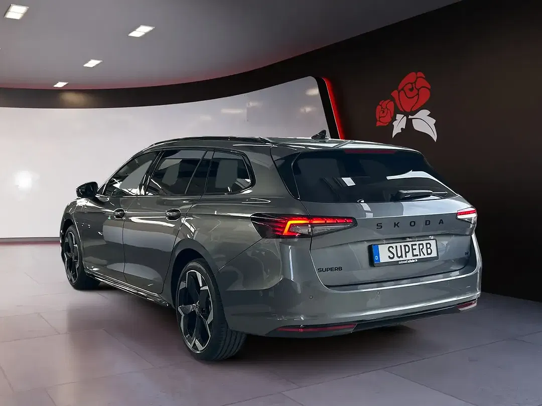 Skoda Superb - Thumbnail 3