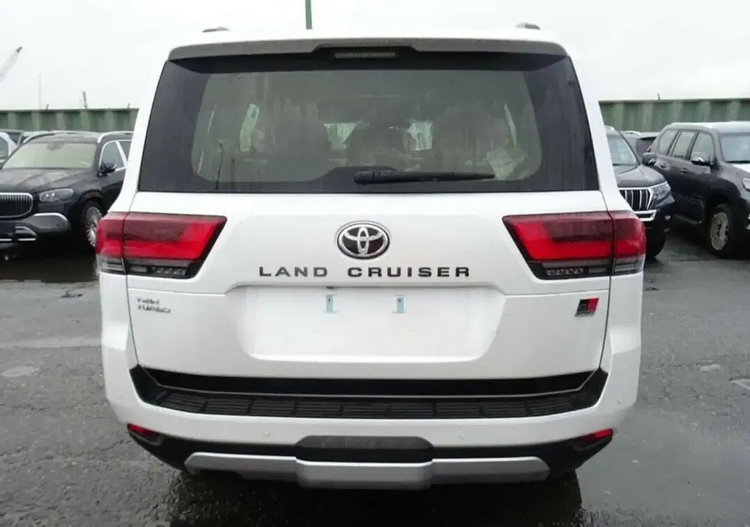 Toyota Land Cruiser - Thumbnail 7