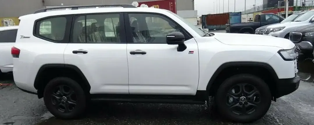 Toyota Land Cruiser - Thumbnail 9