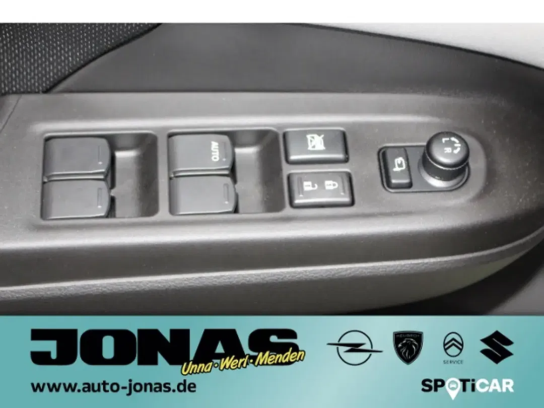 Suzuki Swift - Thumbnail 11