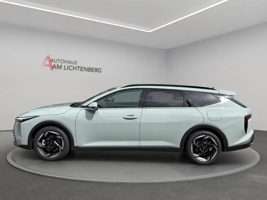 Kia K4 - Thumbnail 2