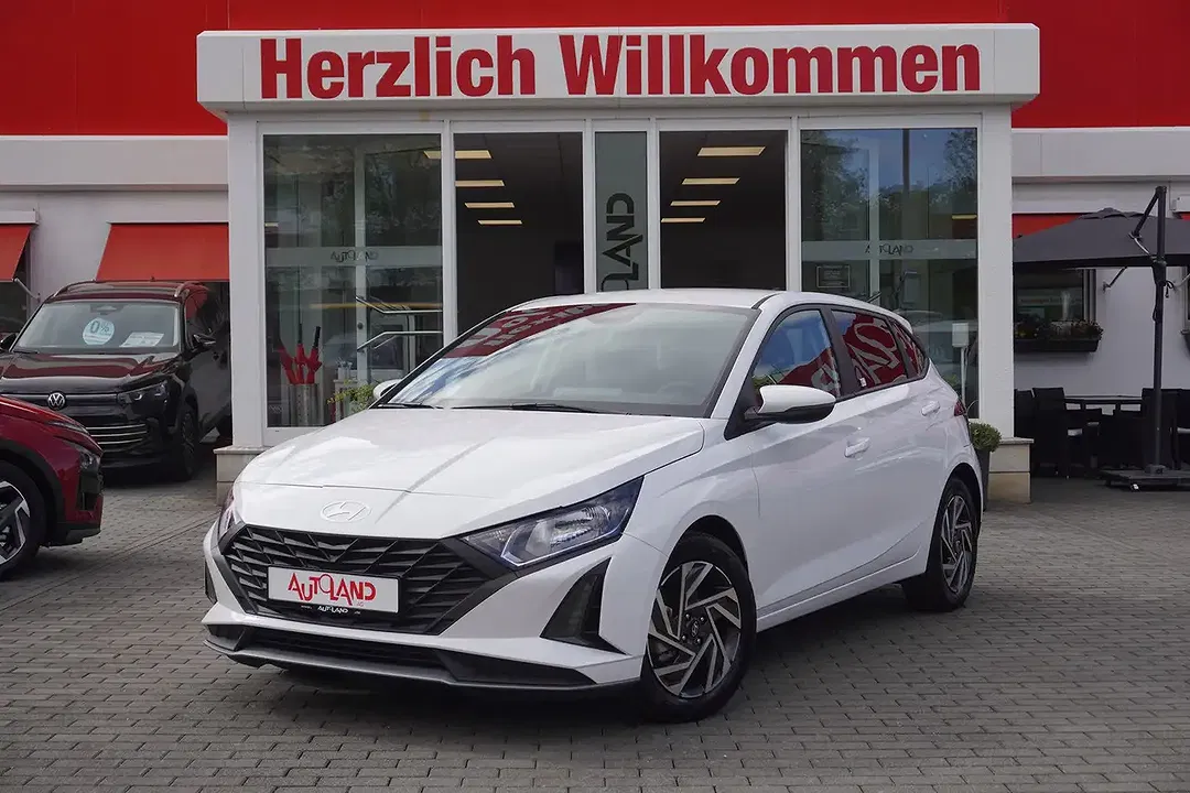 Hyundai i20 - Thumbnail 1