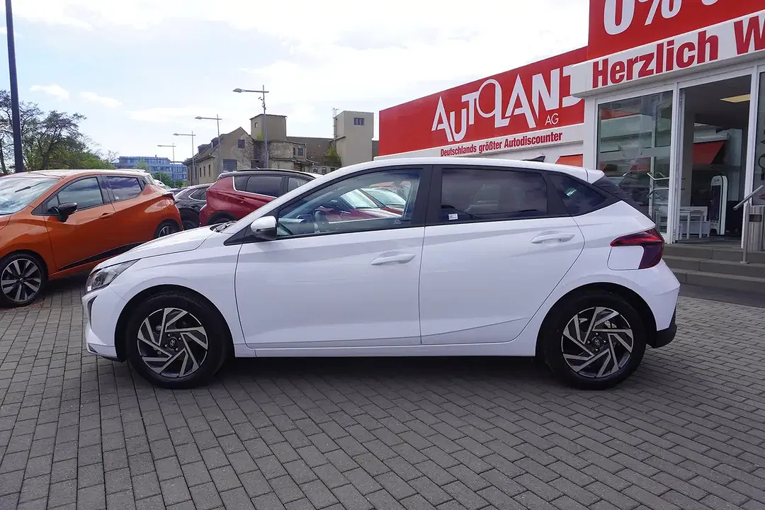 Hyundai i20 - Thumbnail 2