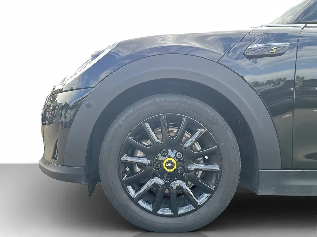 MINI Cooper SE - Thumbnail 3