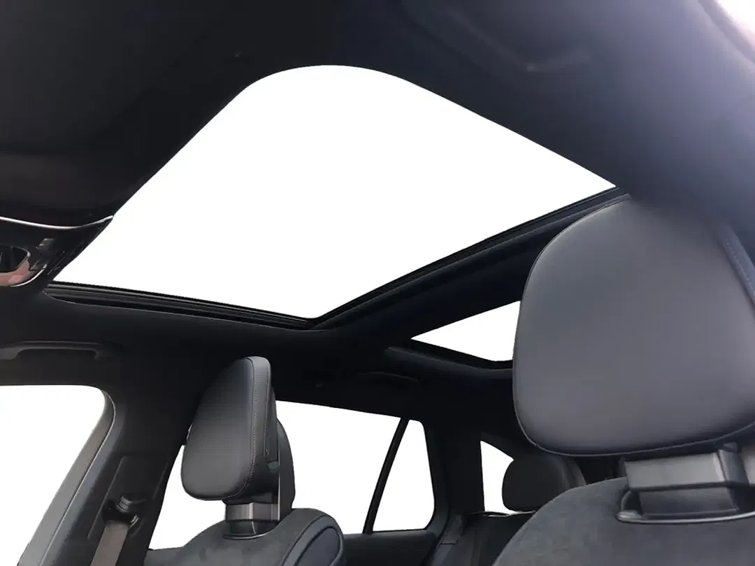 Mercedes-Benz C 300 - Thumbnail 13