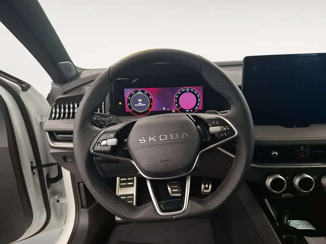 Skoda Superb - Thumbnail 10