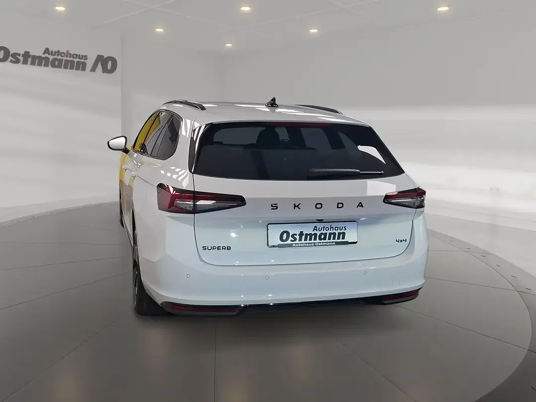 Skoda Superb - Thumbnail 2