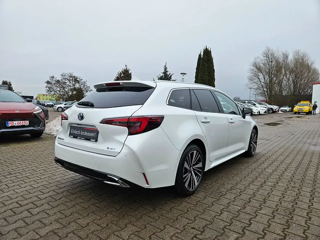 Toyota Corolla - Thumbnail 10