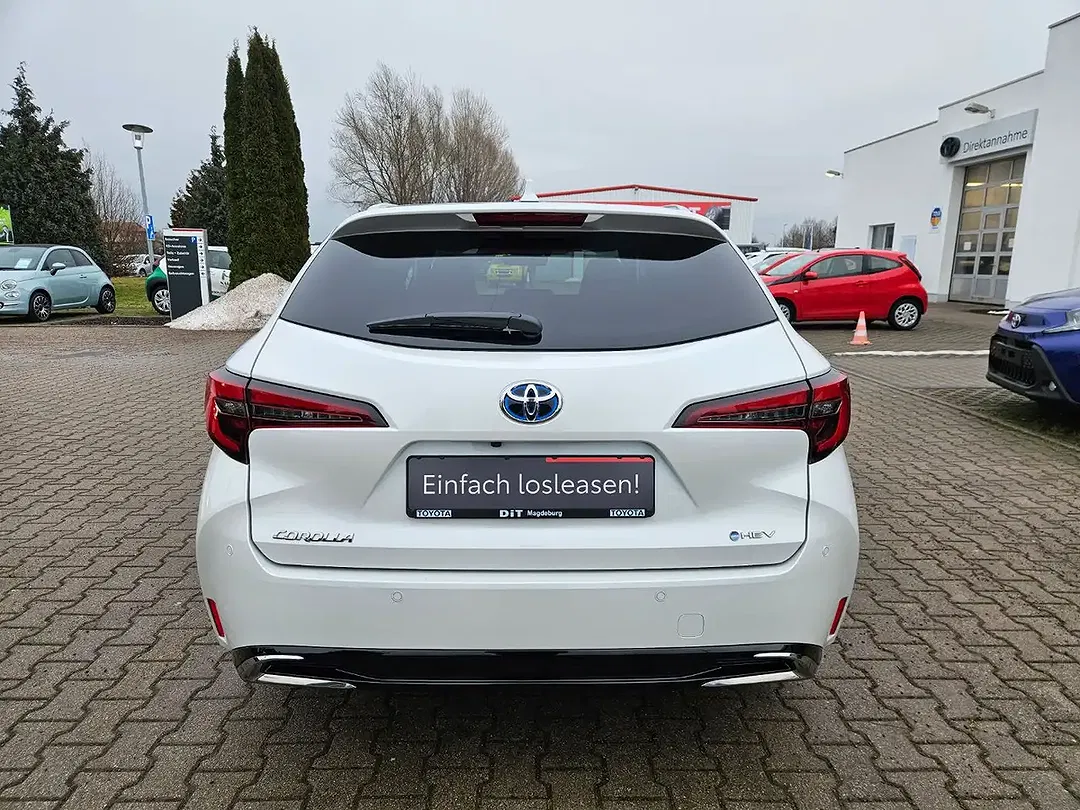 Toyota Corolla - Thumbnail 7
