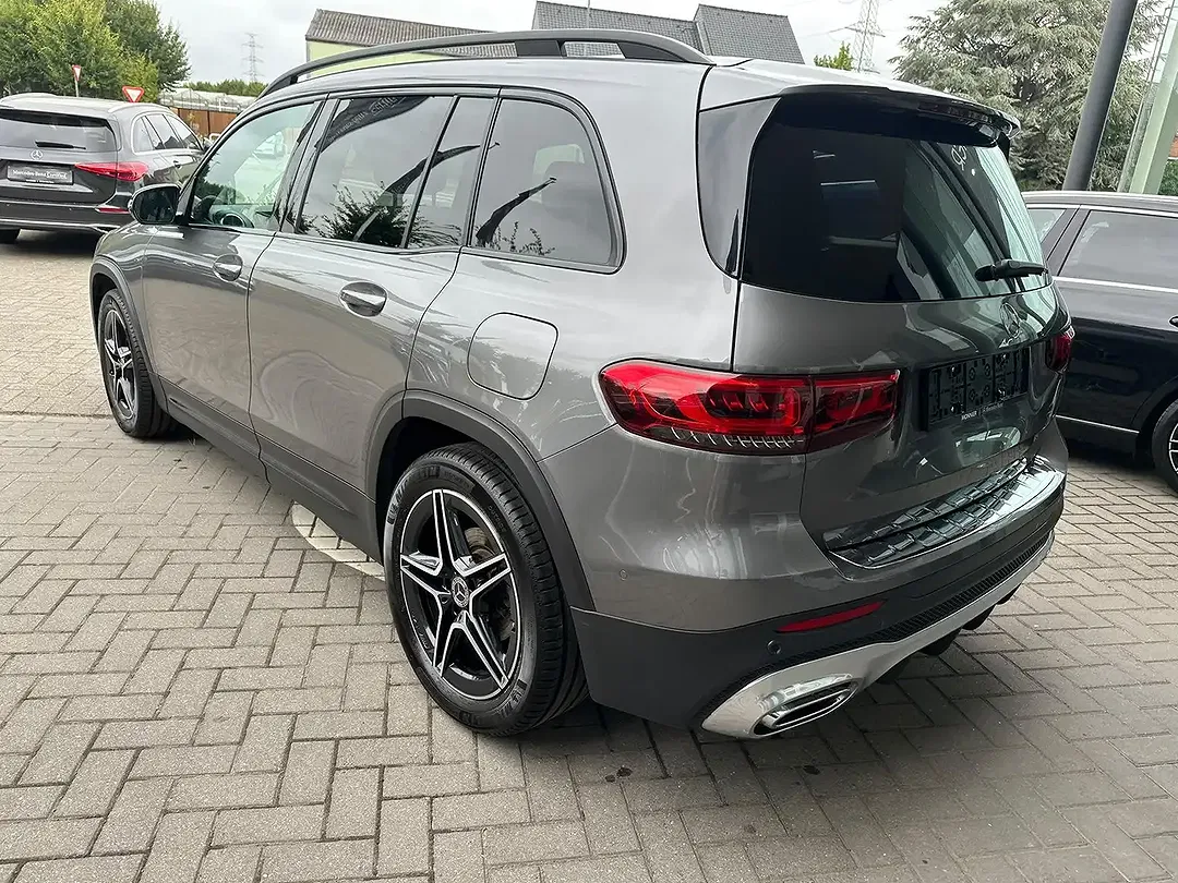 Mercedes-Benz GLB 200 - Thumbnail 2