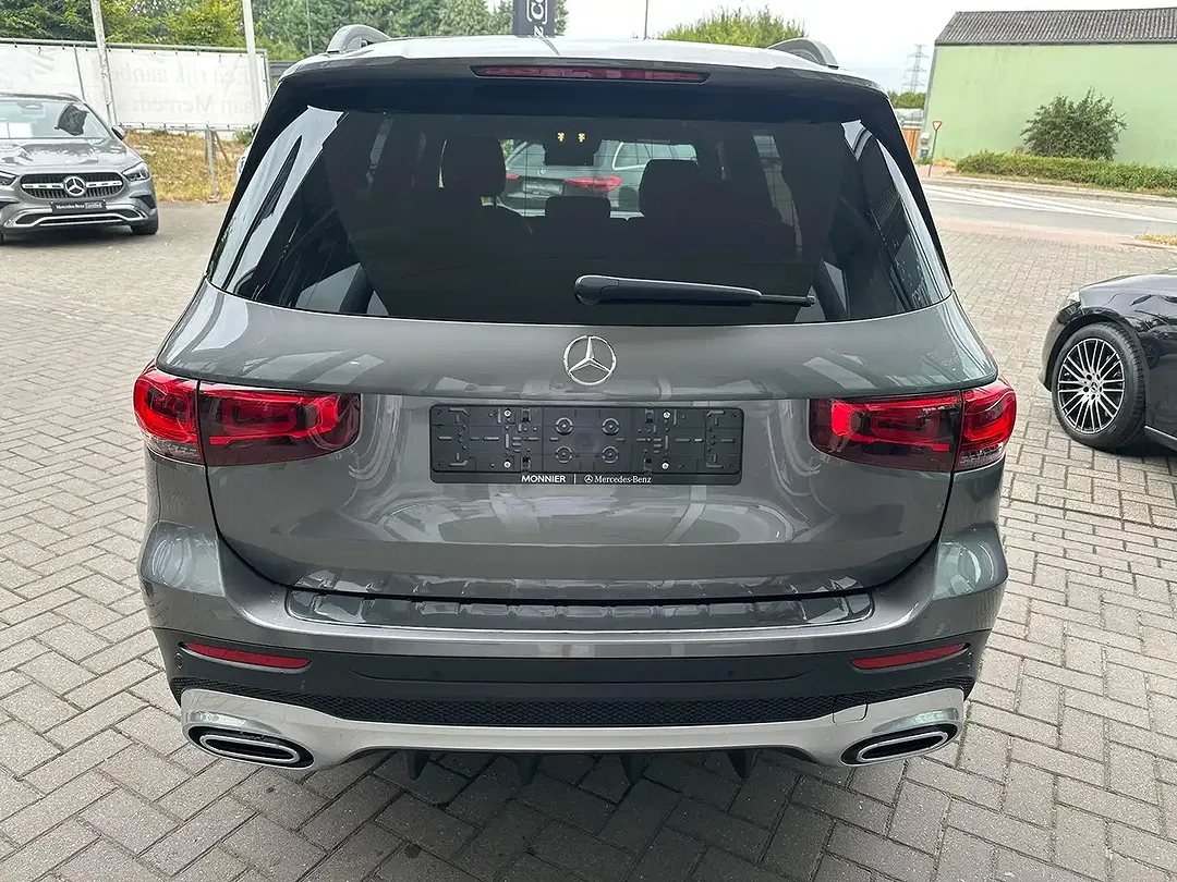 Mercedes-Benz GLB 200 - Thumbnail 3