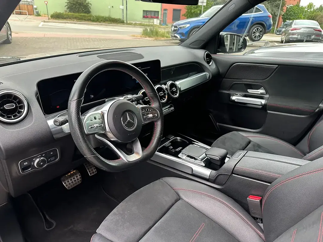 Mercedes-Benz GLB 200 - Thumbnail 8