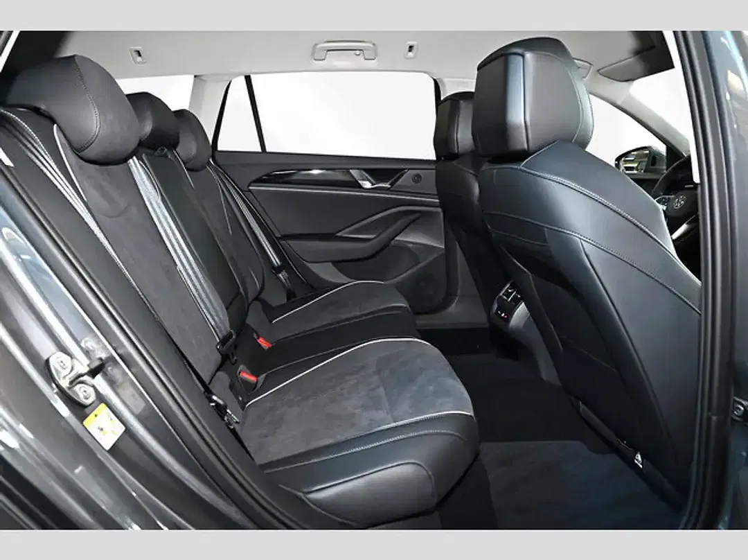 Volkswagen Passat Variant - Thumbnail 7