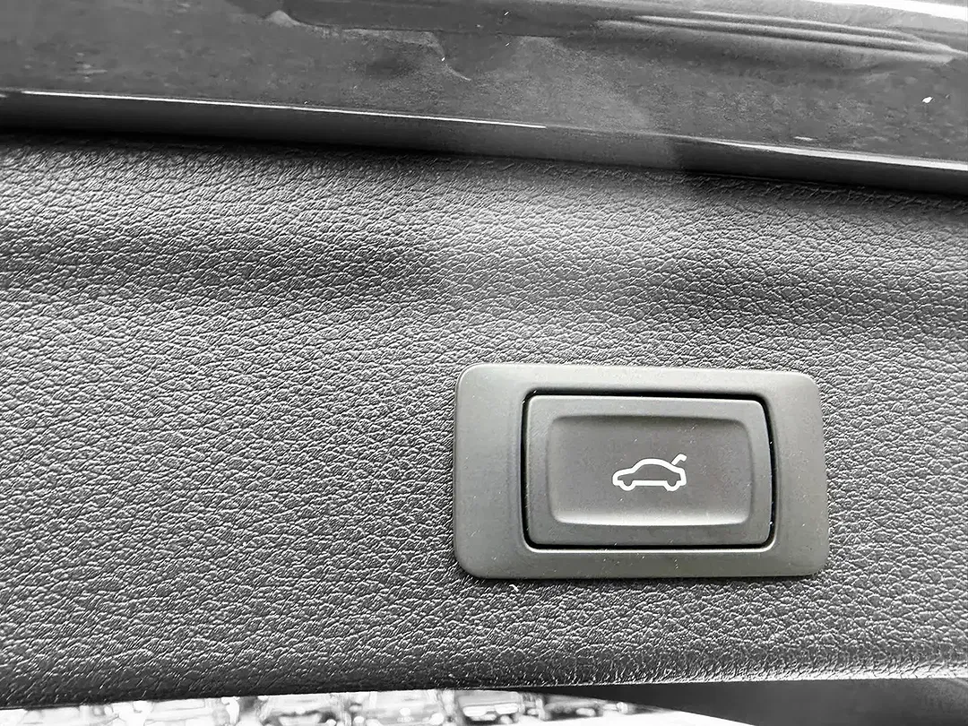 Audi Q3 - Thumbnail 9