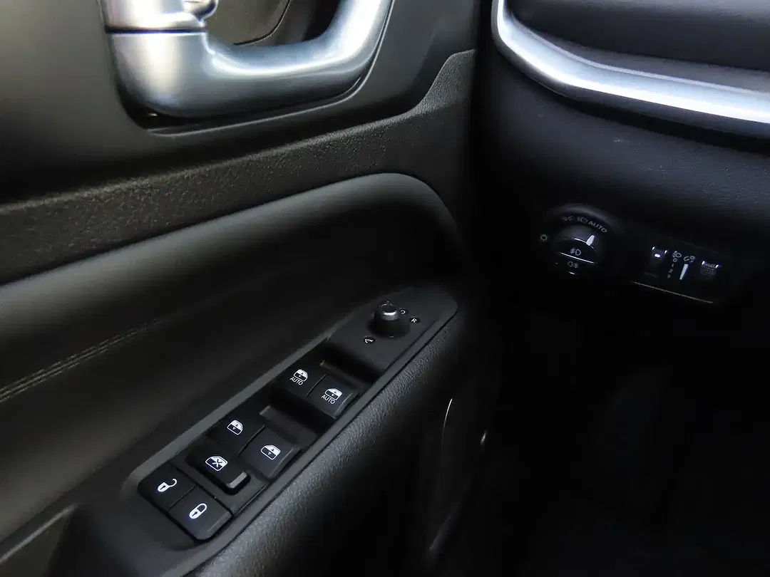 Jeep Compass - Thumbnail 15