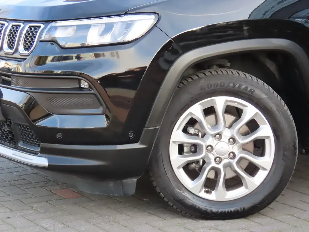 Jeep Compass - Thumbnail 2