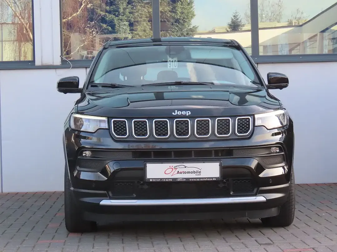 Jeep Compass - Thumbnail 3