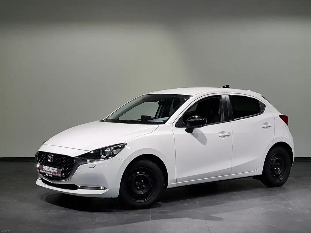Mazda 2 - Thumbnail 2