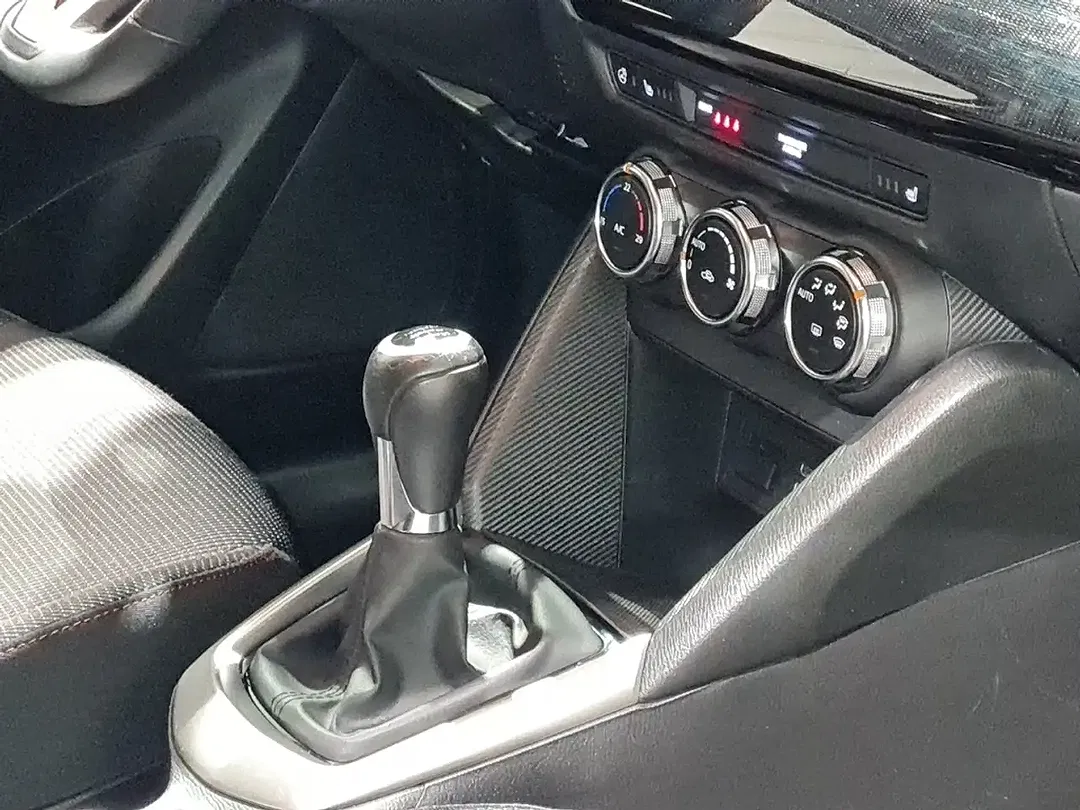 Mazda 2 - Thumbnail 7